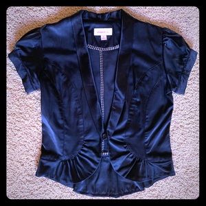 Black Satin short sleeve crop blazer.